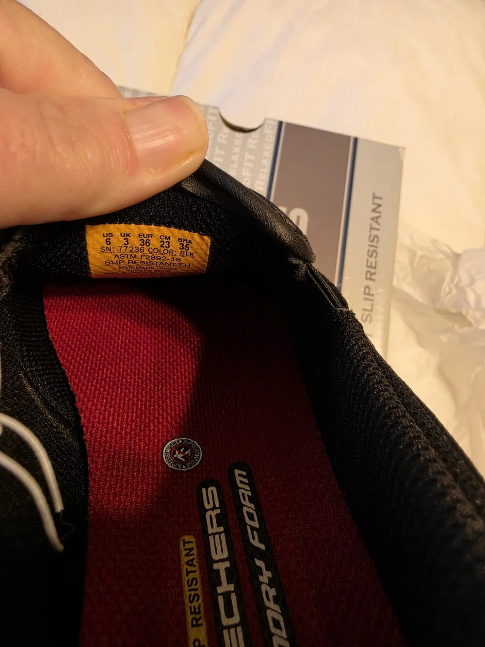 Skechers men slip